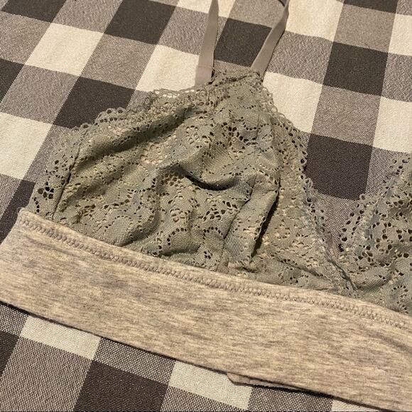 Aerie Wide Band Triangle Bralette Size Medium - Picture 2 of 8